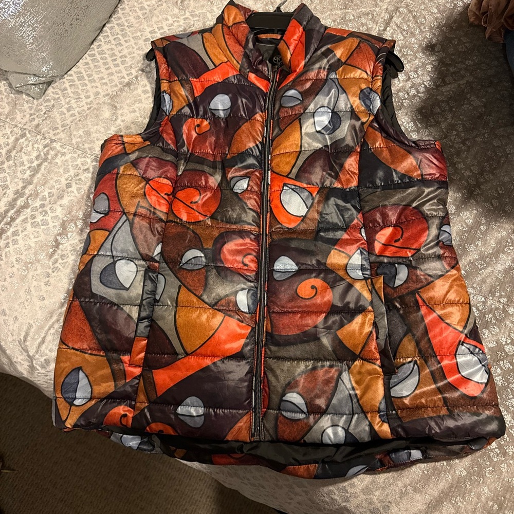 Dolcezza Wearable Art Colorful Geometric Women's Puffer Vest